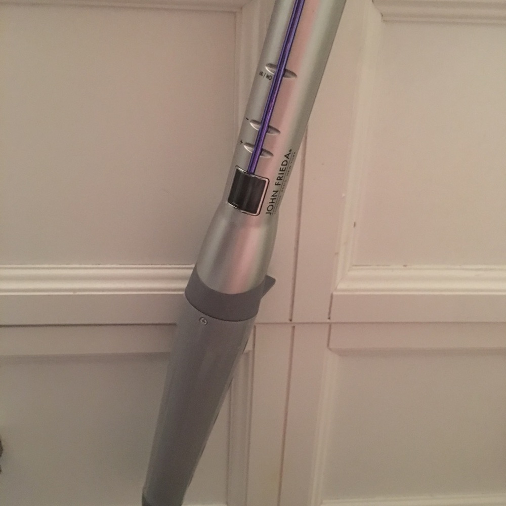 John Frieda curling wand